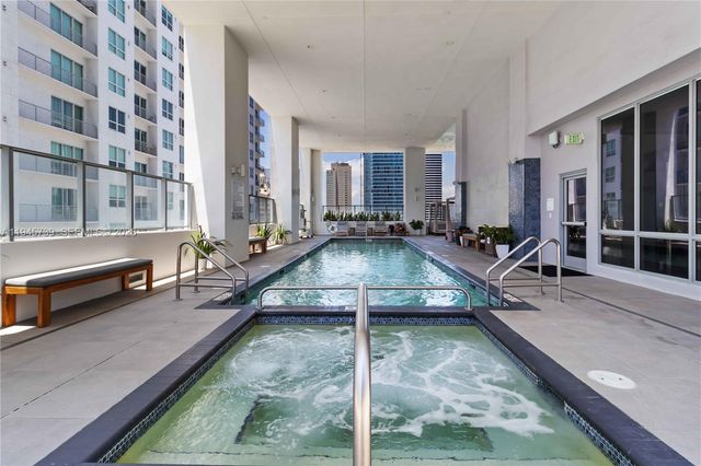 227 NE 2nd St 2506, Miami, FL 33132