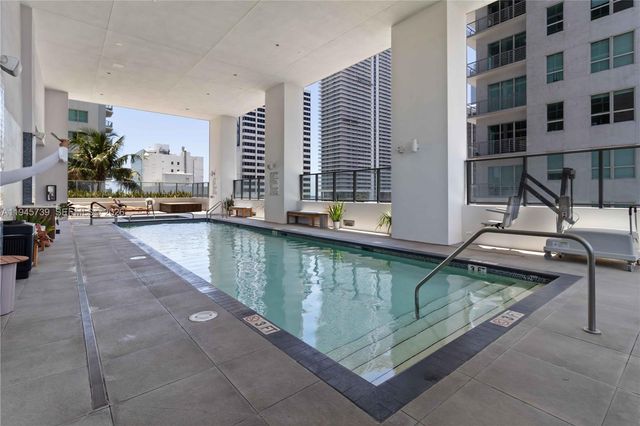 227 NE 2nd St 2506, Miami, FL 33132