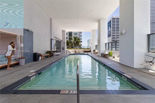 227 NE 2nd St 2506, Miami, FL 33132