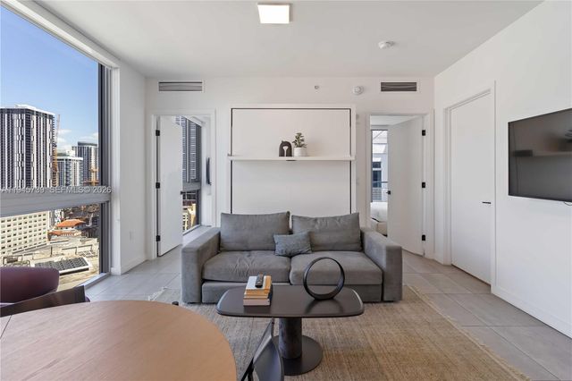 227 NE 2nd St 2506, Miami, FL 33132