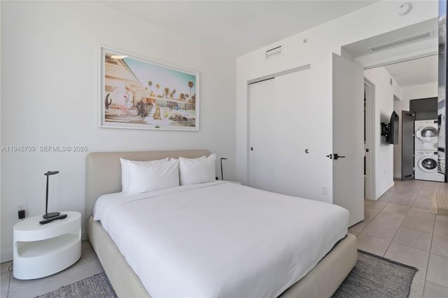 227 NE 2nd St 2506, Miami, FL 33132