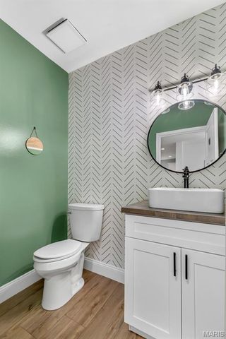 1903 Glenn Court, Lake Sherwood, MO 63357