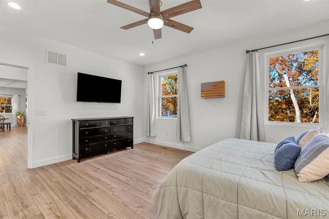 1903 Glenn Court, Lake Sherwood, MO 63357