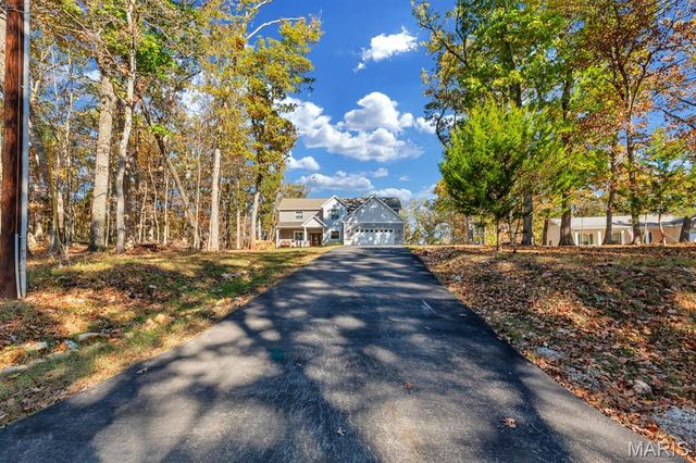 1903 Glenn Court, Lake Sherwood, MO 63357