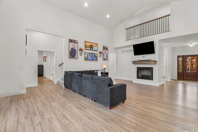 1903 Glenn Court, Lake Sherwood, MO 63357