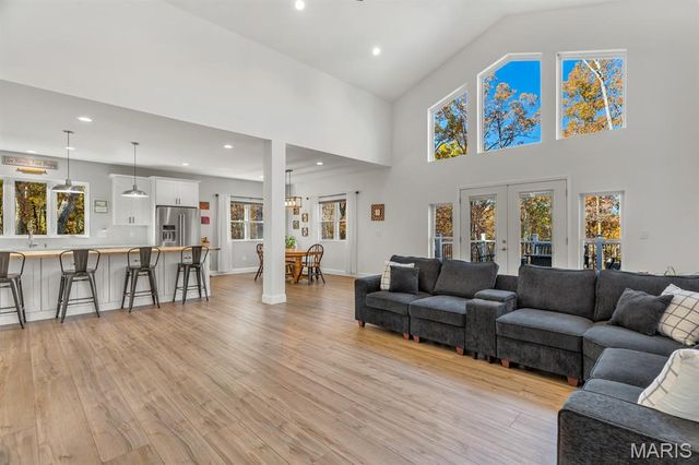 1903 Glenn Court, Lake Sherwood, MO 63357