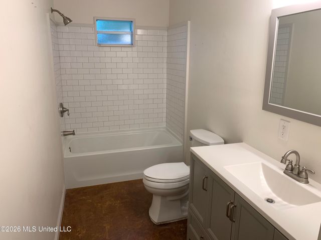 606 Beyer Drive, Bay Saint Louis, MS 39520