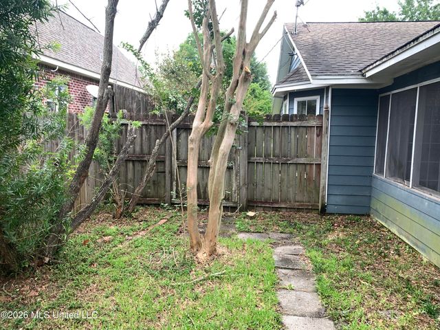 606 Beyer Drive, Bay Saint Louis, MS 39520