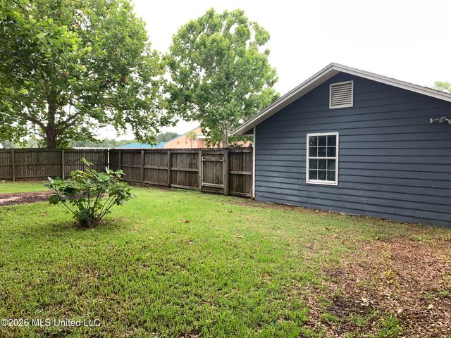 606 Beyer Drive, Bay Saint Louis, MS 39520