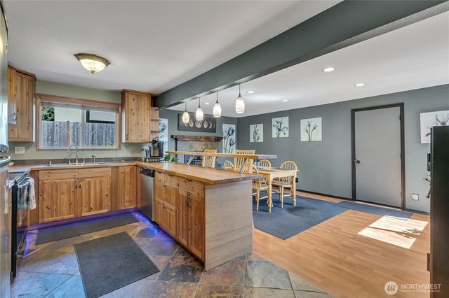 2011 S 292nd Street, Federal Way, WA 98003