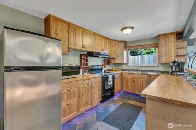 2011 S 292nd Street, Federal Way, WA 98003