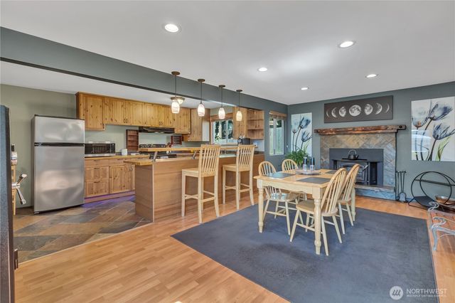 2011 S 292nd Street, Federal Way, WA 98003
