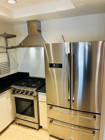16982 Pacific Coast, Huntington Beach, CA 92649