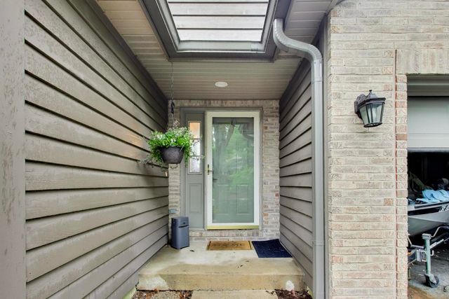 919 Millcreek Circle, Elgin, IL 60123