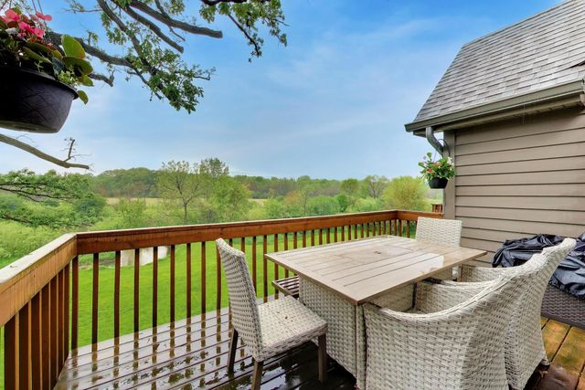919 Millcreek Circle, Elgin, IL 60123