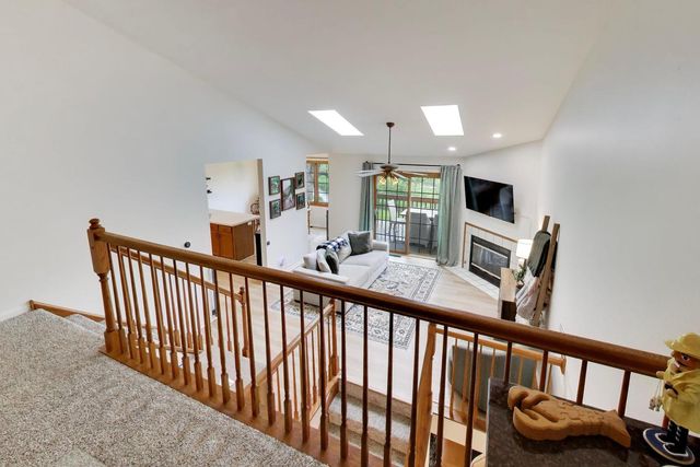 919 Millcreek Circle, Elgin, IL 60123