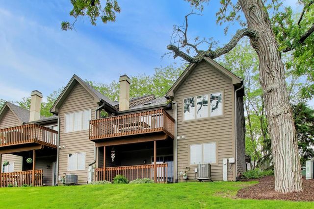 919 Millcreek Circle, Elgin, IL 60123