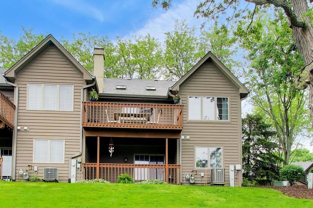 919 Millcreek Circle, Elgin, IL 60123