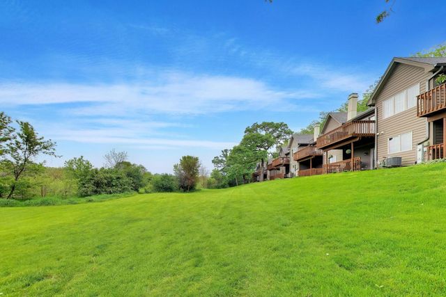 919 Millcreek Circle, Elgin, IL 60123