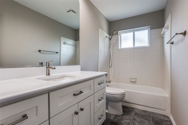 1016 Ledgemont Drive, Plano, TX 75025