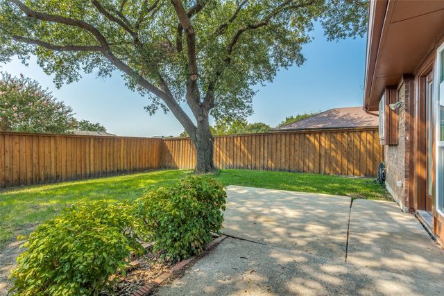 1016 Ledgemont Drive, Plano, TX 75025