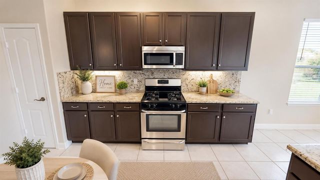 895 SW Lake Charles Circle, Port St. Lucie, FL 34986