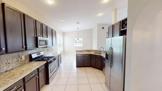 895 SW Lake Charles Circle, Port St. Lucie, FL 34986