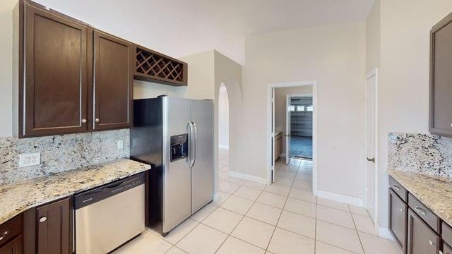 895 SW Lake Charles Circle, Port St. Lucie, FL 34986
