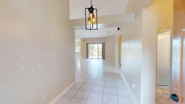 895 SW Lake Charles Circle, Port St. Lucie, FL 34986