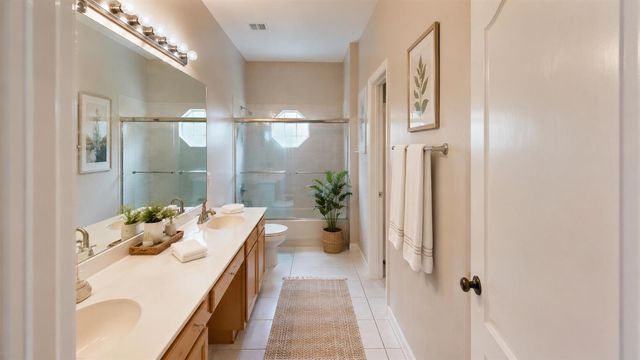 895 SW Lake Charles Circle, Port St. Lucie, FL 34986