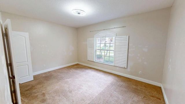 895 SW Lake Charles Circle, Port St. Lucie, FL 34986