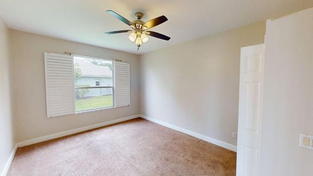 895 SW Lake Charles Circle, Port St. Lucie, FL 34986