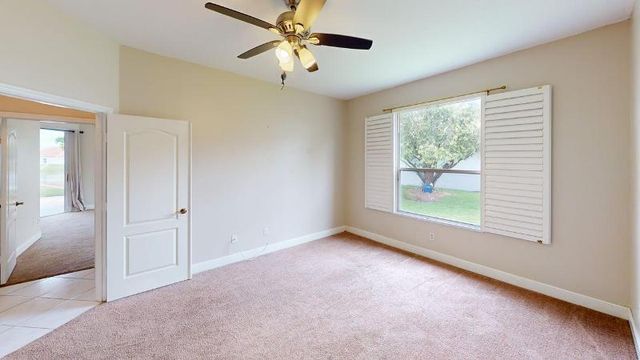 895 SW Lake Charles Circle, Port St. Lucie, FL 34986