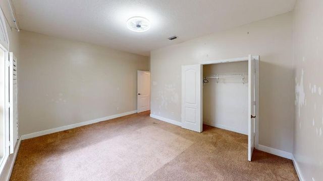895 SW Lake Charles Circle, Port St. Lucie, FL 34986