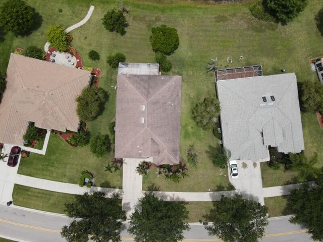 895 SW Lake Charles Circle, Port St. Lucie, FL 34986