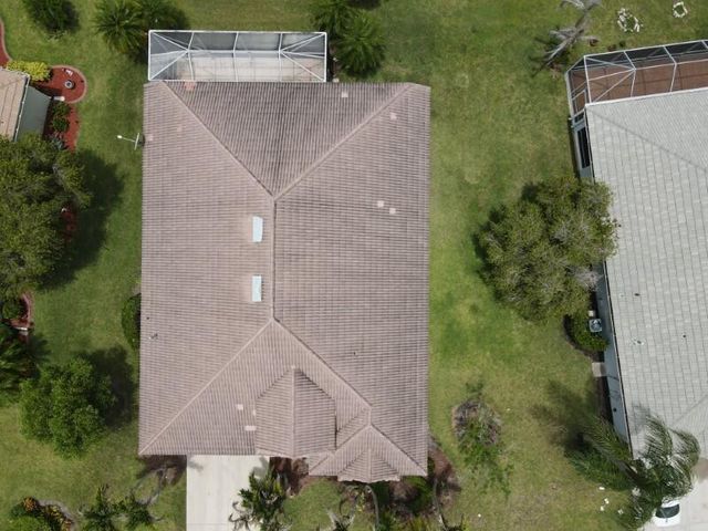 895 SW Lake Charles Circle, Port St. Lucie, FL 34986
