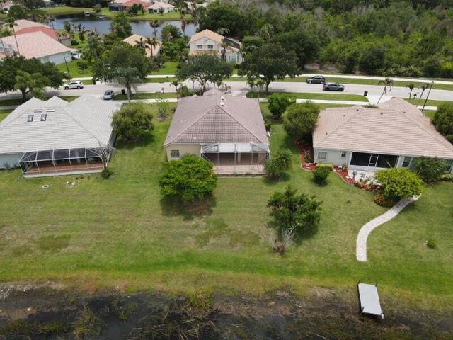 895 SW Lake Charles Circle, Port St. Lucie, FL 34986