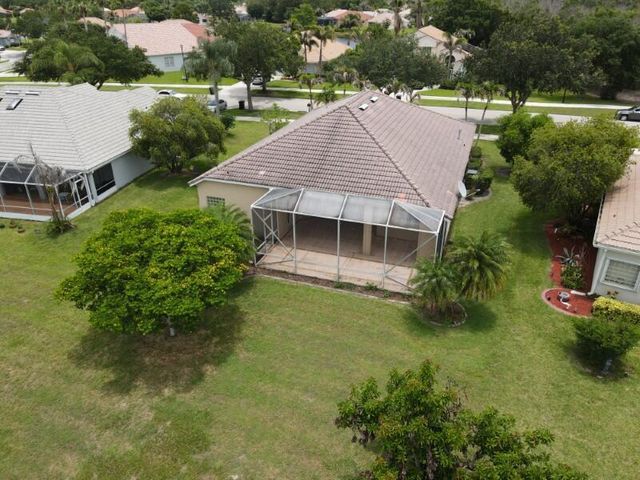 895 SW Lake Charles Circle, Port St. Lucie, FL 34986