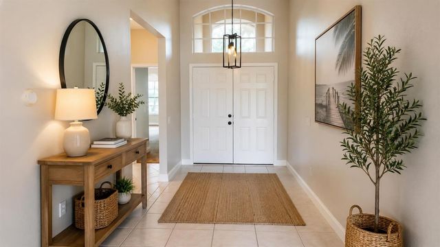 895 SW Lake Charles Circle, Port St. Lucie, FL 34986