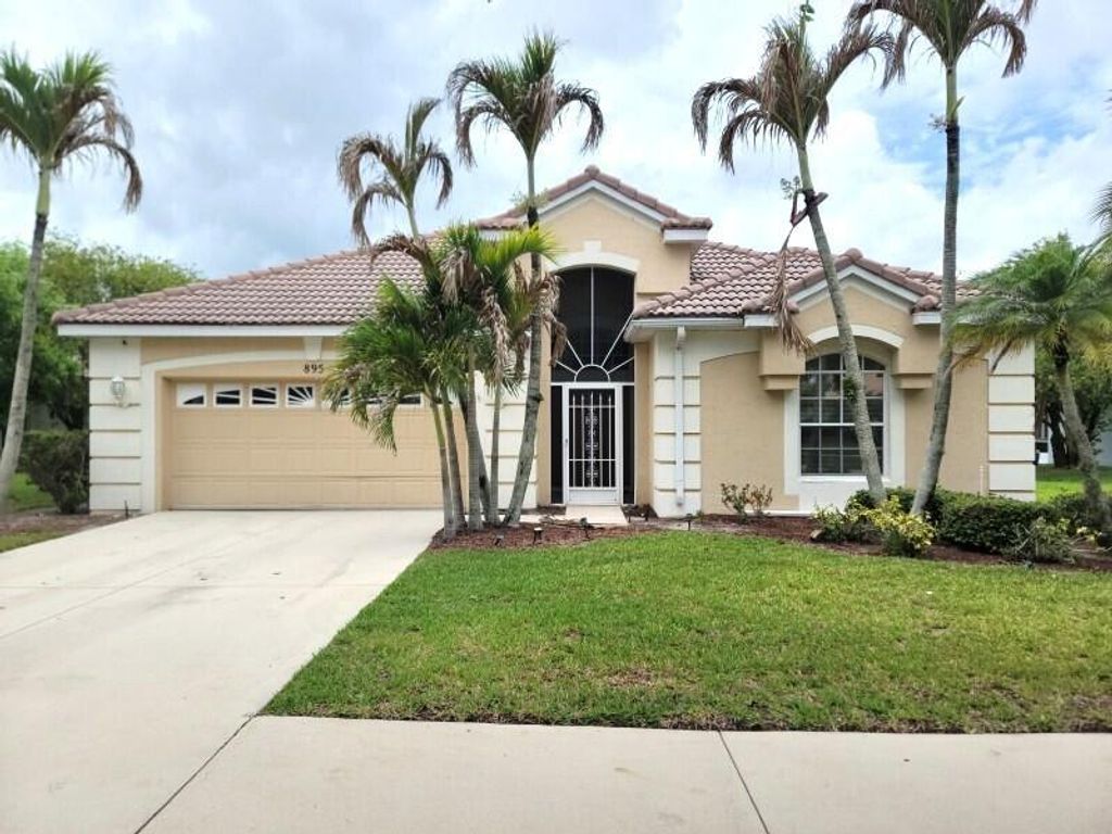 895 SW Lake Charles Circle, Port St. Lucie, FL 34986