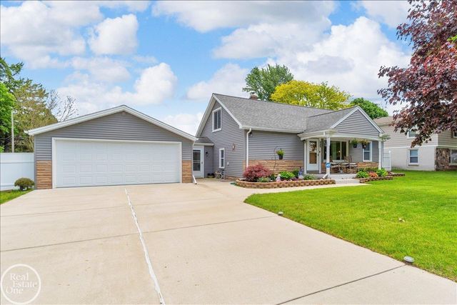 47840 Greenview Road, Shelby Twp, MI 48317