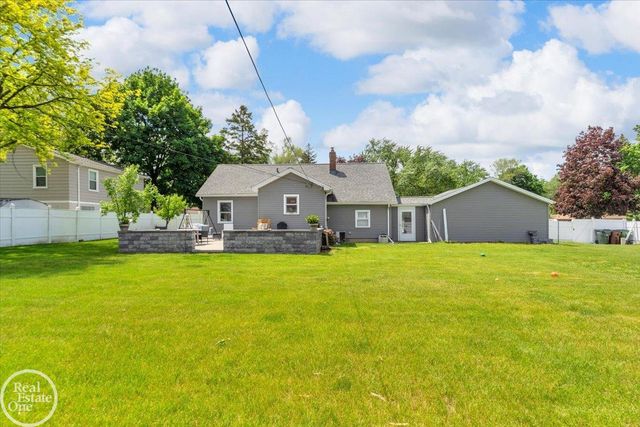 47840 Greenview Road, Shelby Twp, MI 48317