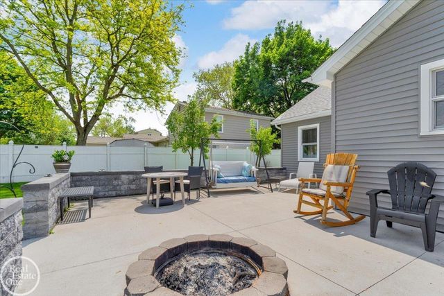 47840 Greenview Road, Shelby Twp, MI 48317