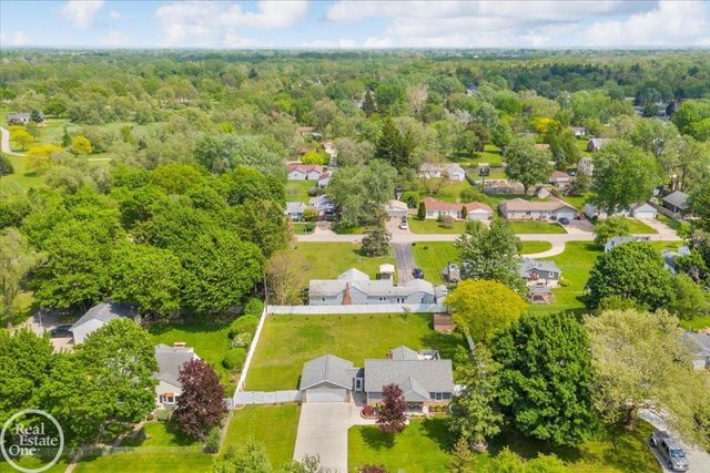 47840 Greenview Road, Shelby Twp, MI 48317