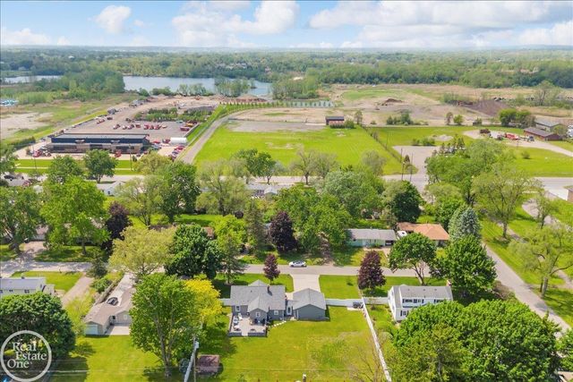 47840 Greenview Road, Shelby Twp, MI 48317