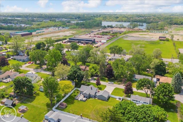 47840 Greenview Road, Shelby Twp, MI 48317