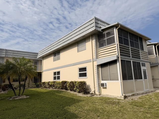 419 Brittany Drive, Delray Beach, FL 33446