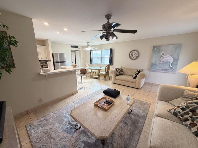 419 Brittany Drive, Delray Beach, FL 33446