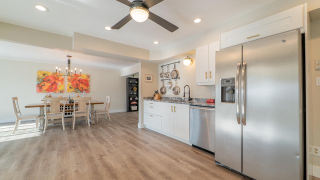 1324 Vivian Lane, Munster, IN 46321