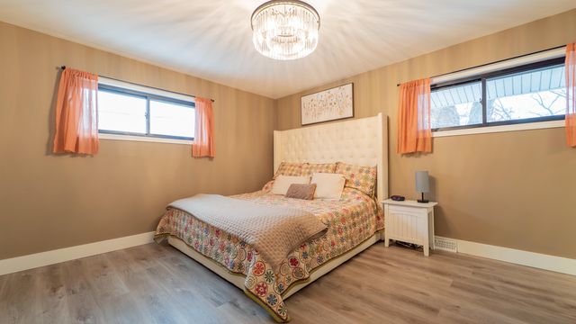 1324 Vivian Lane, Munster, IN 46321